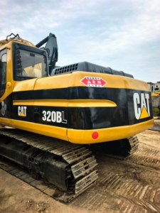 รถขุดไฮดรอลิกมือสองผลิตในญี่ปุ่นรุ่น Cat 320GC 320D 320D2 320BL 320C 320CL เครื่องจักรตีนตะขาบไฮดรอลิกประสิทธิภาพดี - Product Image 5