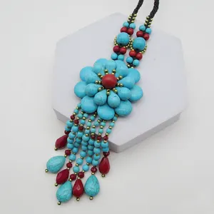 Ethnische farbige türkis farbene Stein perlen geschichtete Blumen Quaste Anhänger Halsketten