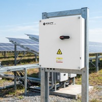 Boîtier de Combinaison Solaire NSPV 1500V DC 12 Chaînes IP66 avec Disjoncteur 63A pour Systèmes Solaires à Grande Échelle
