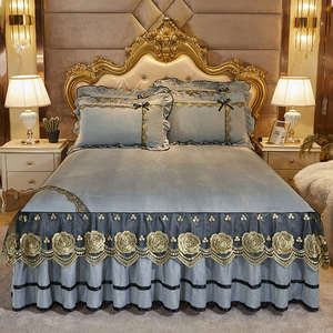 Ensemble de literie de mariage avec étiquette brodée de luxe couette confortable avec rembourrage en coton housse de couette jupes de lit draps couette matelassée - Product Image 6