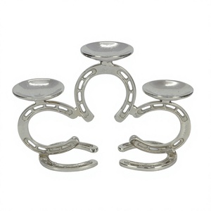 Soporte de vela más vendido, exhibición de mesa, Base antideslizante, soporte de vela de estribo de caballo de aluminio fundido a precios competitivos - Product Image 1