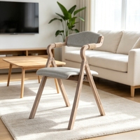 Fauteuil pliant robuste en bois d'hévéa avec structure en X à ciseaux et assise rayée – Vente en gros, marque privée, fabricant et fournisseur OEM de fauteuils