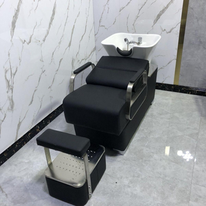 Sillón de Peluquería Contemporáneo de Cuero Sintético Negro con Reposapiés Extraíble y Estructura Metálica - Product Image 3