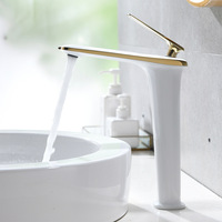 Robinet de lavabo à long corps chaud et froid moderne de qualité supérieure avec vanne en laiton de haute qualité pour salle de bain