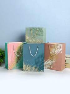ถุงของขวัญกระดาษลายดอกไม้สำหรับเสื้อผ้าบูติกกระเป๋าของชำร่วยไฮเอนด์ - Product Image 5