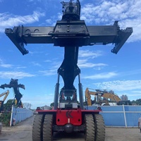 Gerbeur conteneur Kalmar 45 tonnes Fantuzzi DRD DRF450 chariot élévateur lourd vide en bon état d'occasion