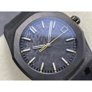 Reloj Mecánico de Súper Calidad, 41 mm, Movimiento de Fábrica 4302, Reloj de Carbono con Manecillas Amarillas - Product Image 1