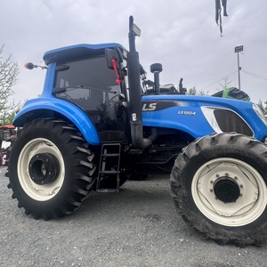 <span class=keywords><strong>Tractor</strong></span> LS 1504 de Segunda Mano de Alta Calidad, Tracción en las Cuatro Ruedas, 150 Caballos de Fuerza, Motor Diésel de 4 Cilindros, Cabina con Aire Acondicionado - Product Image 1