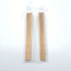 Abanicos de mano chinos modernos hechos a mano con mango de madera, abanicos de cuero, abanicos pequeños para el verano - Product Image 6