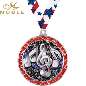 Medalla de música noble con cinta estampada de estrella Notas musicales 3D y fondo brillante Diseño de borde rojo para concursos de música - Product Image 1