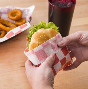 Emballage imprimé en gros pour sandwichs, burgers, poulet frit et frites - Papier sulfurisé anti-graisse avec revêtement PE et logo personnalisé - Product Image 2