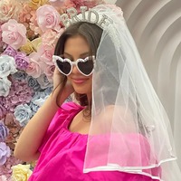 Ensemble d'accessoires de mariée en gros : serre-tête perlé, éventail en plumes, ceinture de mariée pour fournitures de mariage et enterrement de vie de jeune fille