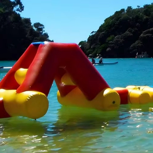 AquaHurdle, Obstáculo Inflable para Piscina, Desafío <span class=keywords><strong>de</strong></span> Agilidad para Parques Acuáticos, Fiestas en la Piscina y Actividades Acuáticas para Niños - Product Image 1