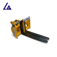 Fourches de chariot élévateur, avec distance entre centres réglable ; polyvalentes et pratiques pour de multiples applications