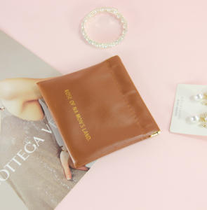 Pochette en <span class=keywords><strong>cuir</strong></span> pour bijoux avec logo en relief de luxe, petite enveloppe en <span class=keywords><strong>cuir</strong></span> PU, pochette à pression pour bague - Product Image 5