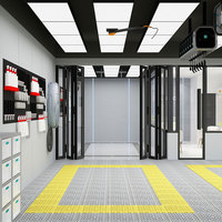 Station de lavage de voitures électrique clé en main avec marquages de sécurité et rangement organisé des outils pour des opérations efficaces
