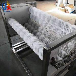 Machine de lavage et de pelage à petite échelle pour usage commercial de gingembre frais, lotus, patates douces, carottes, châtaignes d'eau, pommes de terre, ignames et taro - Product Image 4