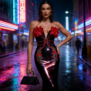 Robe corset noire grande taille |   Robe bustier avec appliques florales rouges 3D et chaîne de cristal, silhouette élégante. - Product Image 4