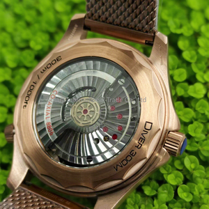 ราคาโรงงานขายส่ง นาฬิกาข้อมือผู้ชาย 007 ตัวเรือนไทเทเนียม รุ่นใหม่ กันน้ำลึก 300 เมตร กลไก 8806 ระบบจักรกล นาฬิกาดำน้ำ 007 พร้อมเม็ดมะยม - Product Image 4