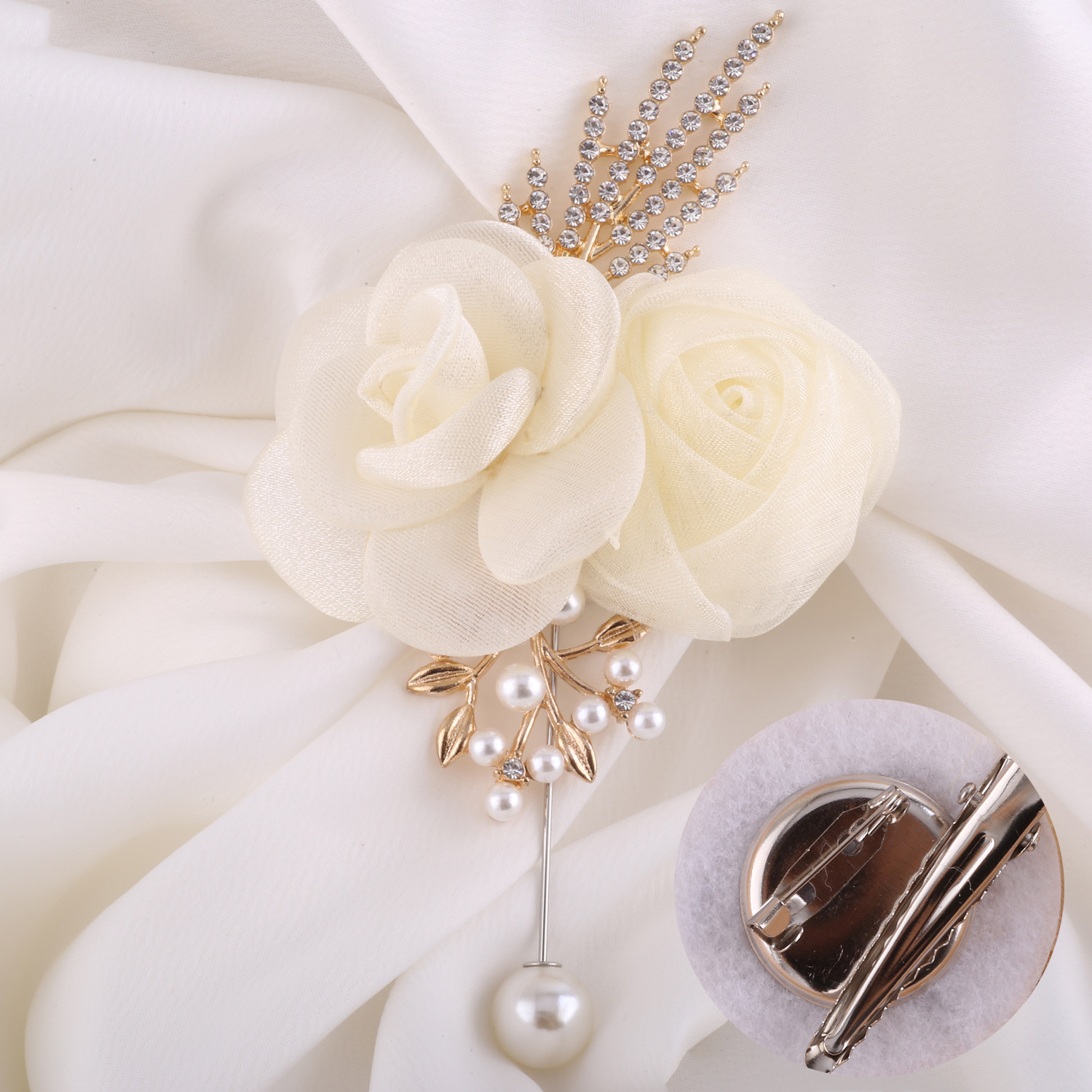 milky white 1   Corsage