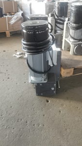 Plateforme élévatrice verticale suspendue pour échafaudage de construction série ZLP, utilisée pour le nettoyage de fenêtres ZLP 800 Para Plataforma - Product Image 5