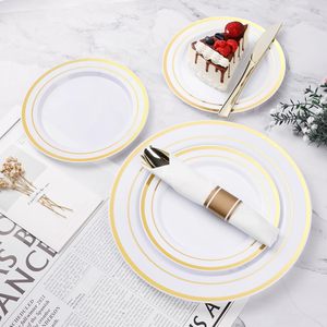 BESTVIP Ensemble <span class=keywords><strong>de</strong></span> vaisselle jetable en <span class=keywords><strong>plastique</strong></span> à bord doré pour 50 invités, comprenant <span class=keywords><strong>100</strong></span> <span class=keywords><strong>assiettes</strong></span>, 50 serviettes pré-roulées, 50 gobelets - Product Image 3