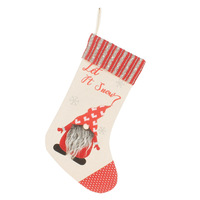 Chaussettes de Noël imprimées de taille moyenne avec broderie exquise, motif Père Noël et bonhomme de neige, sac cadeau pour bonbons pour enfants, en polyester, à suspendre au foyer