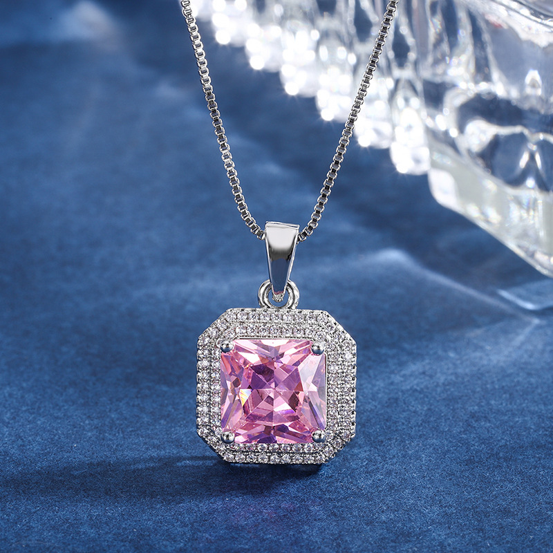 Pendentif diamant rose068