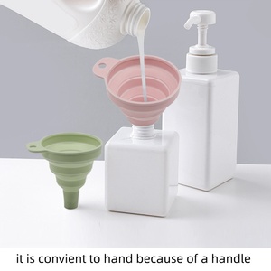 Entonnoir pliable en silicone personnalisé pour cuisine, petit et économique, pour remplir les bouteilles d'eau et transférer les liquides - Product Image 4