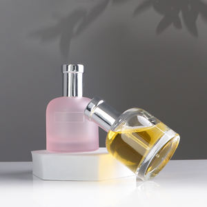 Parlak gümüş kapaklar ve hassas sprey kristal berraklığında boş parfüm <span class=keywords><strong>Atomizer</strong></span> ile zarif pembe buzlu cam parfüm şişesi - Product Image 5