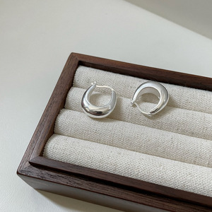 Elegantes Pendientes de Aro de Plata de Ley 925, Ligeros, Cómodos, con Forma de Cúpula Lisa, para Uso Diario, Joyería Atemporal - Product Image 4