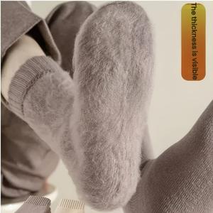 Vente en gros Chaussettes chaudes en <span class=keywords><strong>laine</strong></span> naturelle d'<span class=keywords><strong>alpaga</strong></span> épaisses et douces pour hommes - Product Image 3