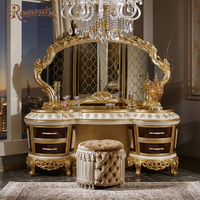 Ensemble de meubles de chambre à coucher en bois doré de style baroque élégant, lit king-size sculpté de style royal turc, table de chevet, appartement de luxe, design européen