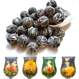Chinesisch handgebundener natürlicher grüner Tee Blätter und essbare Blumen handwerklicher duftender Tee Blüten-Tee