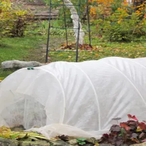 纺粘无纺布地膜霜毯农业地被膜花园绒布防霜植物罩