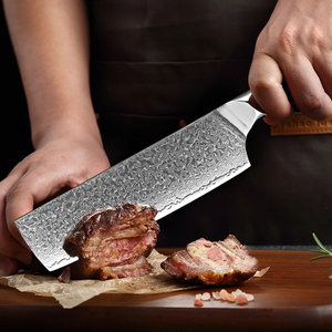 <span class=keywords><strong>Couteau</strong></span> <span class=keywords><strong>Santoku</strong></span> japonais forgé à la main, acier Damas 67 couches, <span class=keywords><strong>couteau</strong></span> <span class=keywords><strong>de</strong></span> cuisine pratique pour <span class=keywords><strong>chef</strong></span> avec une poignée robuste en bois et en résine - Product Image 6