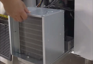 ตู้เย็นแช่แข็งแบบตั้งพื้น Nuelead NE-974 หน้าจอดิจิตอล ทนทาน ไม่ต้องละลายน้ำแข็ง พร้อมล้อเลื่อน ประตูคู่ ความจุ 290 ลิตร ได้รับมาตรฐาน Energy Star - Product Image 5