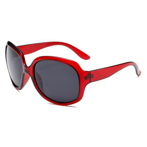 Gafas de sol polarizadas retro, modernas, lujosas y a la moda, con protección UV, para viajes, correr, conducir y actividades al aire libre. - Product Image 4