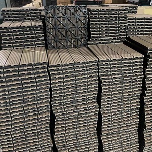 SHENGCHENG - Vente en gros de dalles de terrasse imperméables pour balcon/jardin/terrasse, dalles de terrasse en WPC à emboîtement - Product Image 1