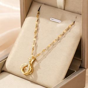 Collar de Acero Inoxidable Chapado en Oro de 18k Que No Se Deslustra, con Colgante de Cruz, Corazón y Mariposa con Circonitas, Collar de Perlas para Mujer, Regalo de Joyería - Product Image 6