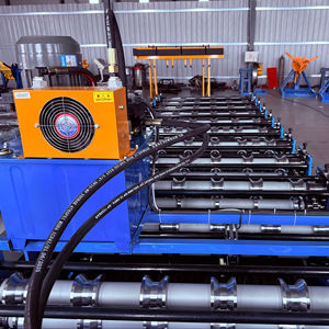 ماكينة صنع طبقات مزدوجة من الألواح والجدران الورقية للبيع بالجملة مباشرة ، ماكينة تشكيل اللف المستخدمة في ألواح السقف - Product Image 3