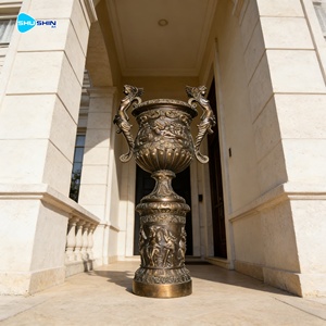Grand pot à fleurs et vase décoratif en bronze antique en forme de cerf pour la décoration de jardins et maisons de luxe - Product Image 6