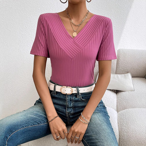 Camiseta Casual de Verano 2026 para Mujer, Elegante, Color Borgoña, Cuello en V Cruzado, Tejido de Punto Acanalado en Contraste, Manga Corta, Corte Ajustado - Product Image 4