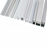 5575 5070 5075 Luminaire linéaire LED carré de grande taille, profilé en aluminium LED suspendu