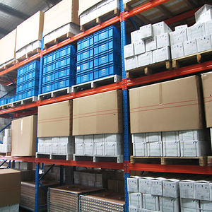 <span class=keywords><strong>China</strong></span> Fabriek Verstelbare Pallet Planken Zware Magazijnbeheer Goederen Pallet Metalen Opslag Stellingen - Product Image 1