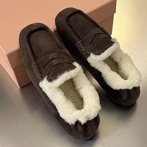 Zapatos informales marrones de lujo para mujer de marca Original MIUS, zapatos de felpa y cálidos antideslizantes, zapatos planos cálidos de gamuza para mujer - Product Image 2