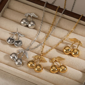 كليورو بالجملة 316L مطلية بالذهب الفولاذ المقاوم للصدأ قلادة الأقراط مجموعات المجوهرات لطيف الكرز قلادة المجوهرات للنساء - Product Image 4