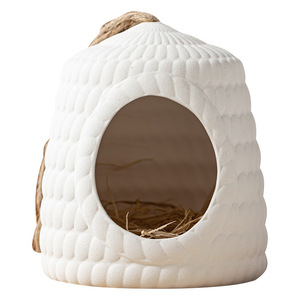 Grande Rifugio Rinfrescante per Criceti in Materiale Ceramico Ecologico a Forma di Casa - Product Image 5