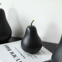 Sculpture de poire en céramique minimaliste nordique, ornement de poire rayé blanc, décoration de centre de table pour mariage et maison