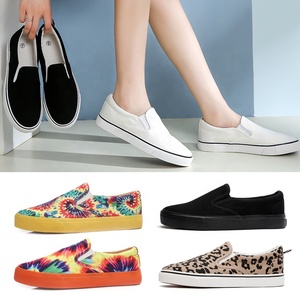 Fábrica de Wenzhou Mocasines Planos Personalizados para Dama, Zapatos de Lona Casuales sin Cordones para Mujer, Zapatos Clásicos de Lona Blanca para Mujer - Product Image 2